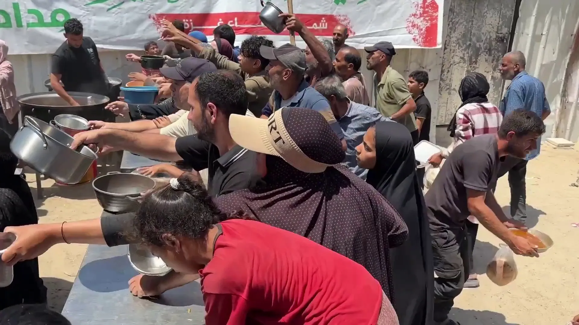 أزمة الغذاء في غزة تتفاقم مع تزايد أعداد النازحين
