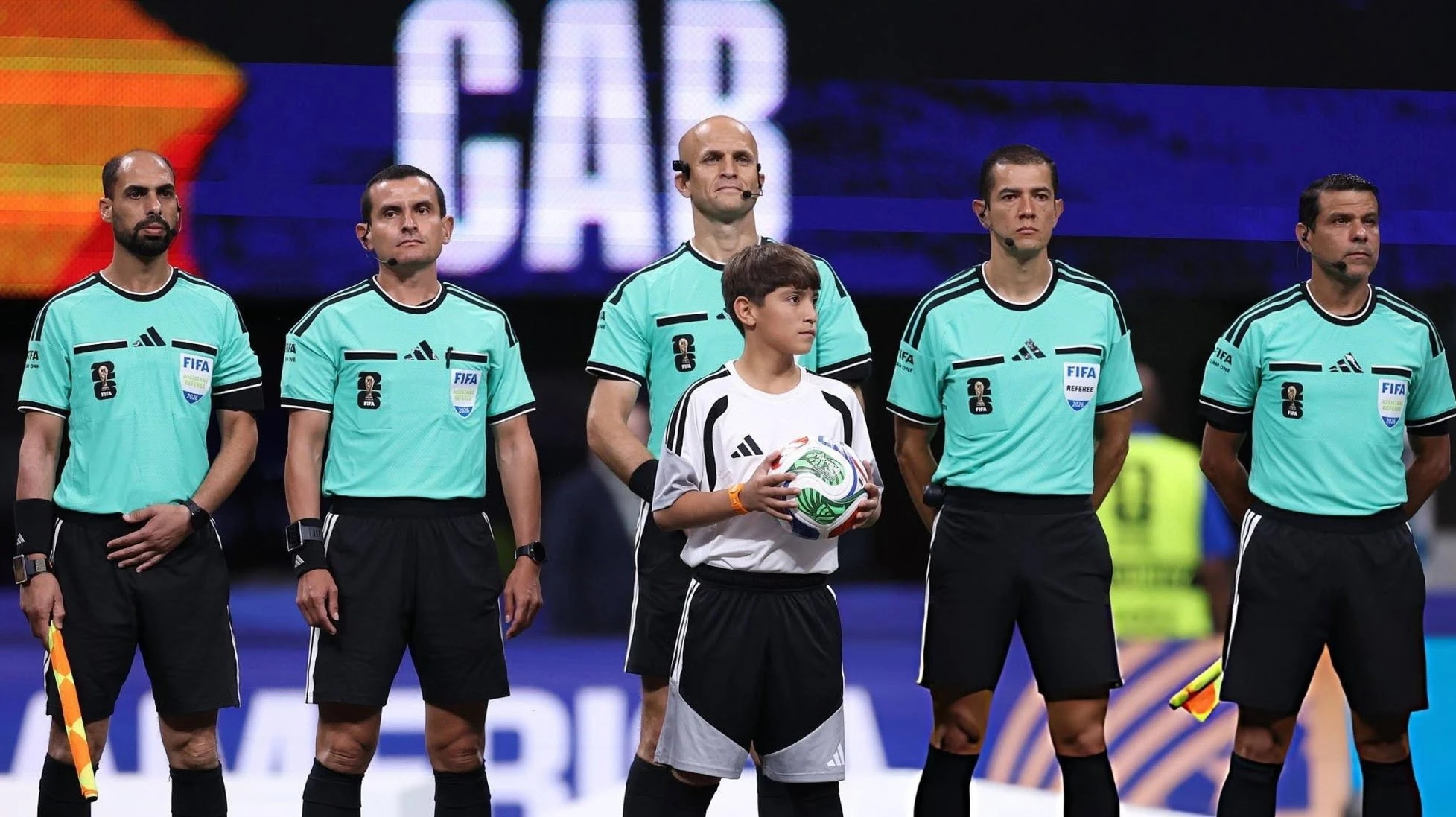تحكيم الأردن يحقق إنجازا تاريخيا في كأس العالم