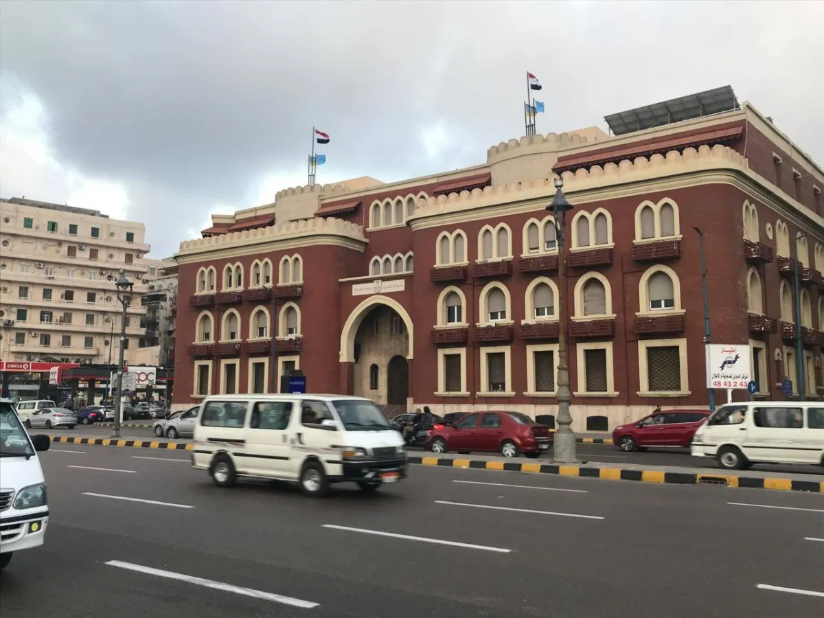 فتح تحقيقات في مزاعم تجاوزات داخل مستشفى جامعي بمصر