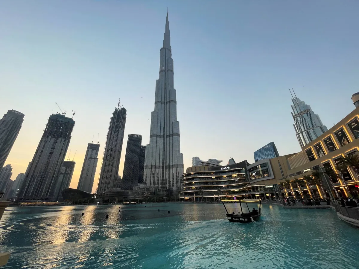 حريق يشتعل في أبراج الإمارات المالية بدبي