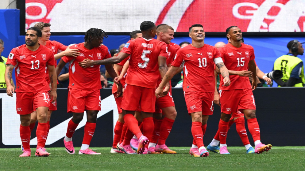 المنتخب السويسري يحقق فوزا ساحقا ويقترب من التأهل في كأس العالم