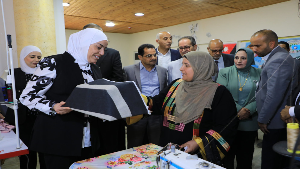 تمكين المرأة في البادية الشمالية: جهود حكومية لتعزيز الفرص الاقتصادية