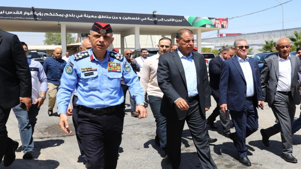 إجراءات جديدة لتعزيز الخدمات على جسر الملك حسين