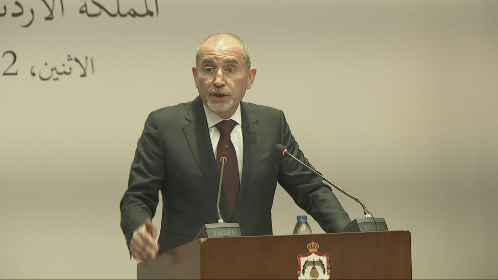 الصفدي يؤكد ضرورة احترام سيادة الدول العربية في العلاقات مع إيران