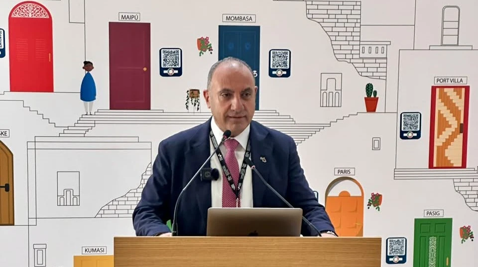 تحول رقمي في عمان يعزز الشفافية والكفاءة في الخدمات العامة