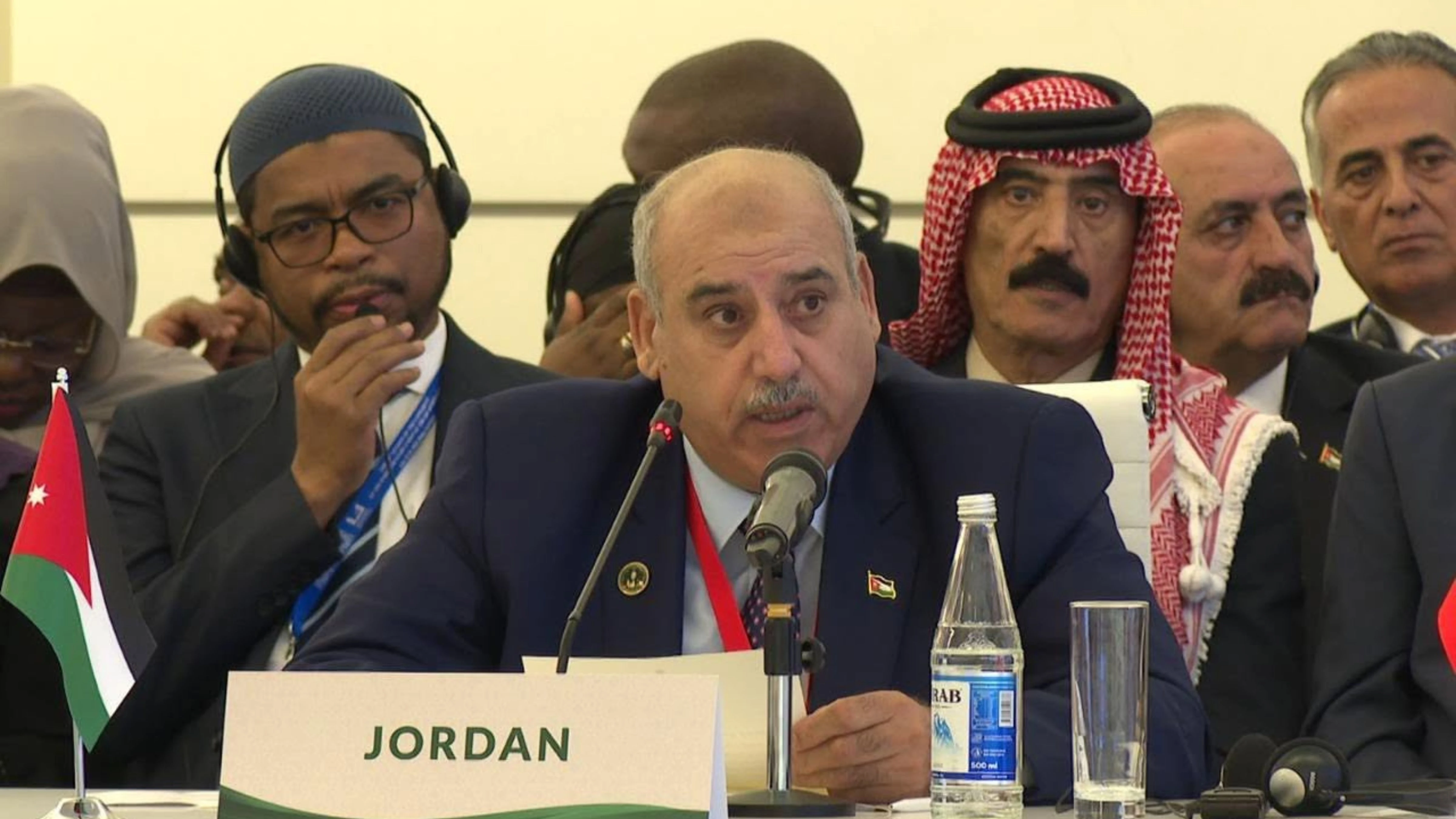 التأكيد على الوصاية الهاشمية ودعم الحل السلمي للقضية الفلسطينية