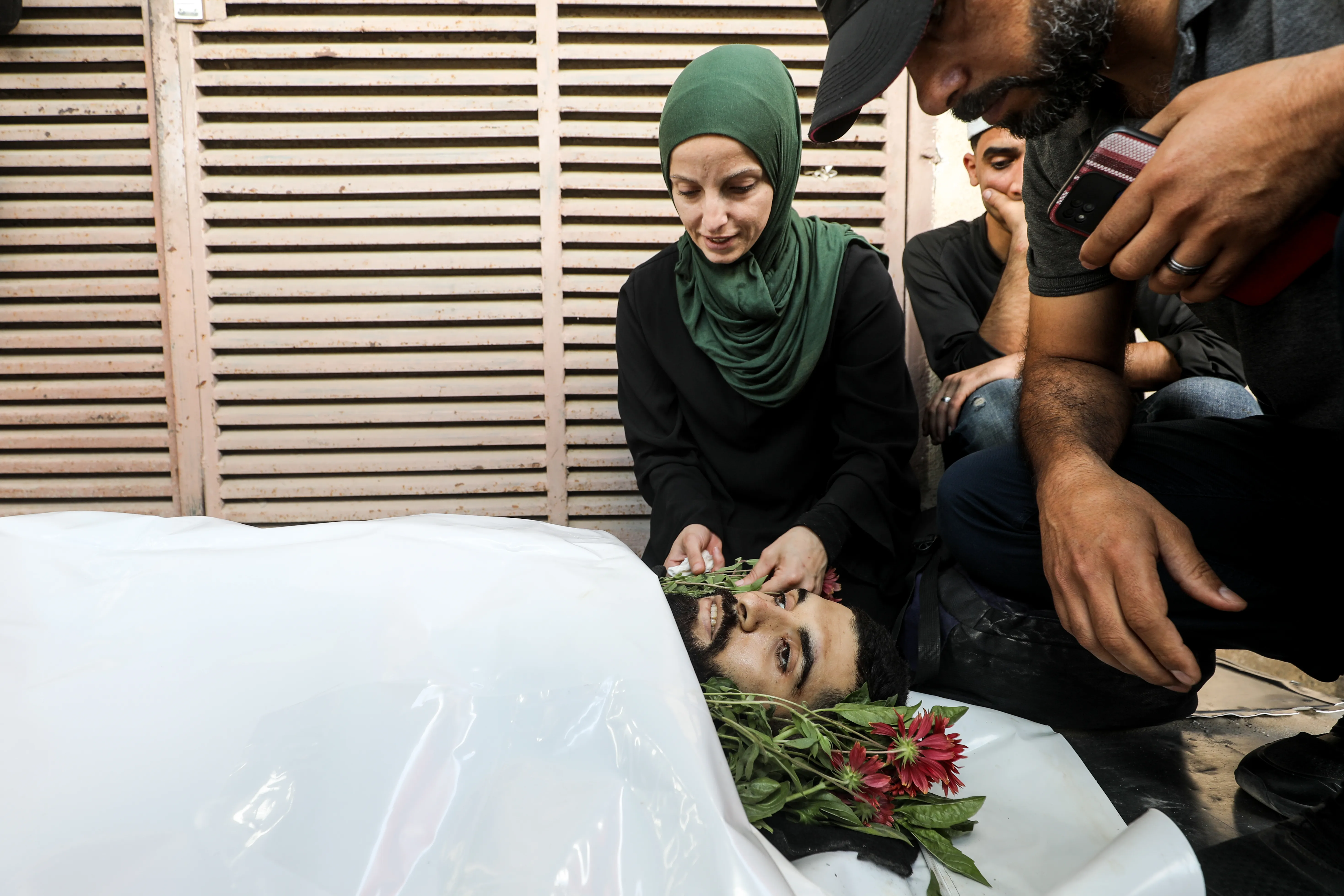 استشهاد مصور الجزيرة أحمد وشاح يثير غضب الشارع الفلسطيني