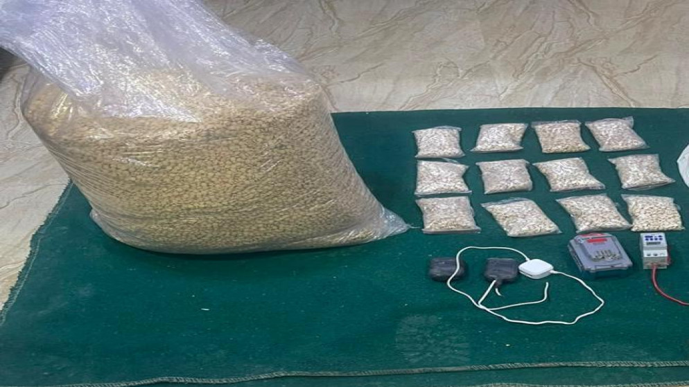 إحباط محاولات تهريب المخدرات عبر بالونات في المنطقة العسكرية الشرقية