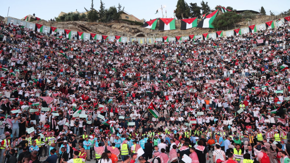 حماس جماهيري غير مسبوق قبل مواجهة النشامى والجزائر