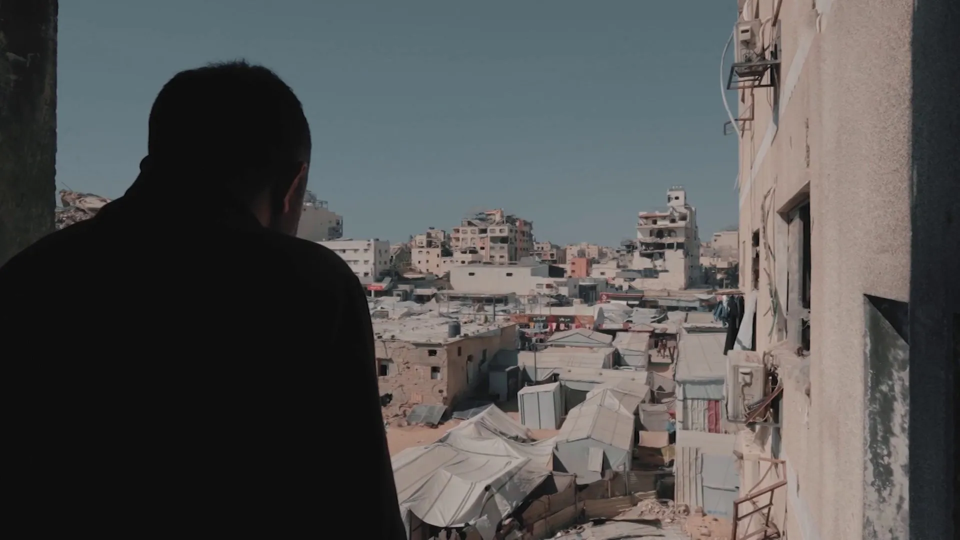 تحديات الصحافة في غزة: بين توثيق المعاناة وواجب الإنسانية