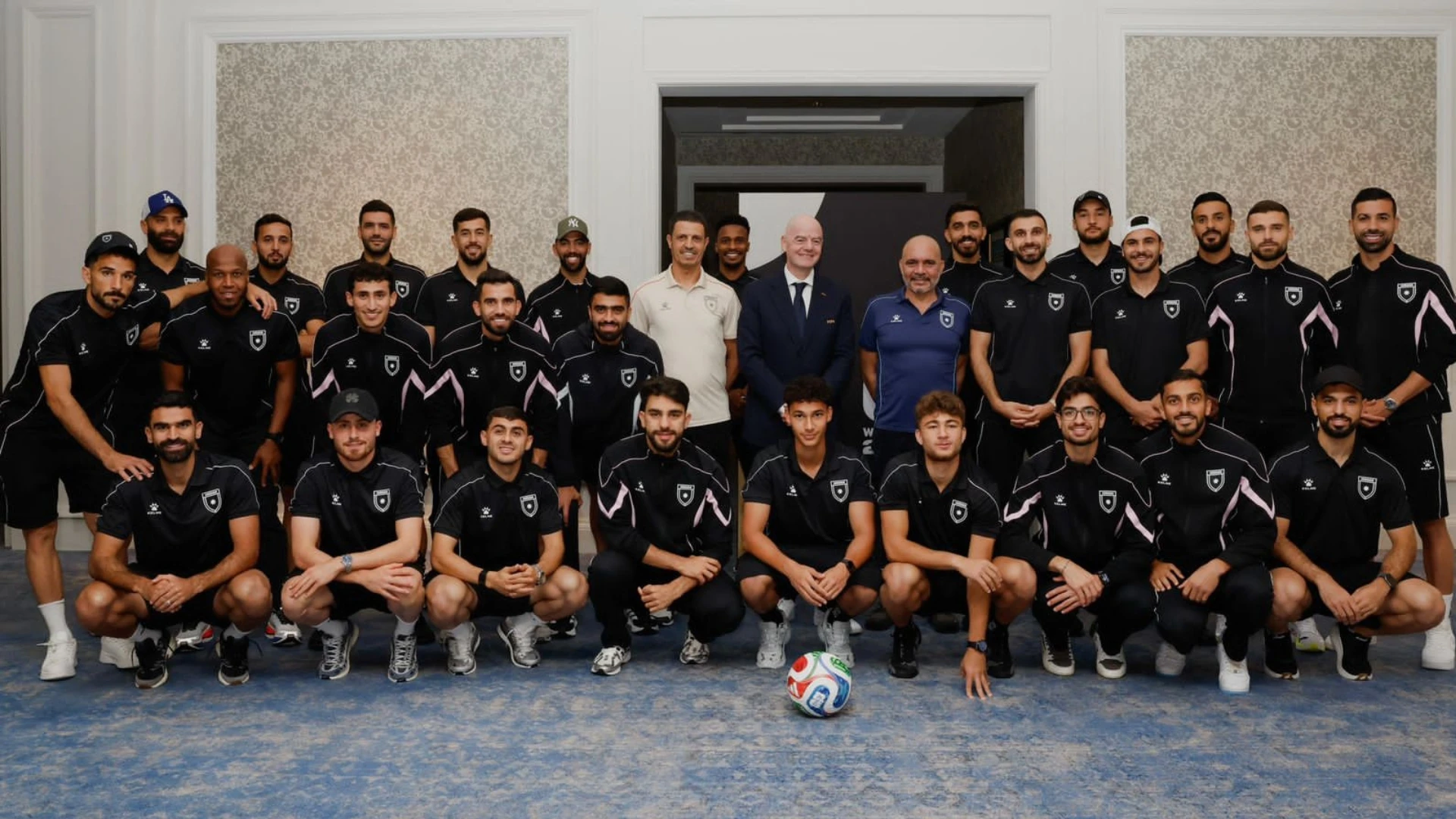 إنفانتينو يثني على إنجازات المنتخب الأردني في كأس العالم
