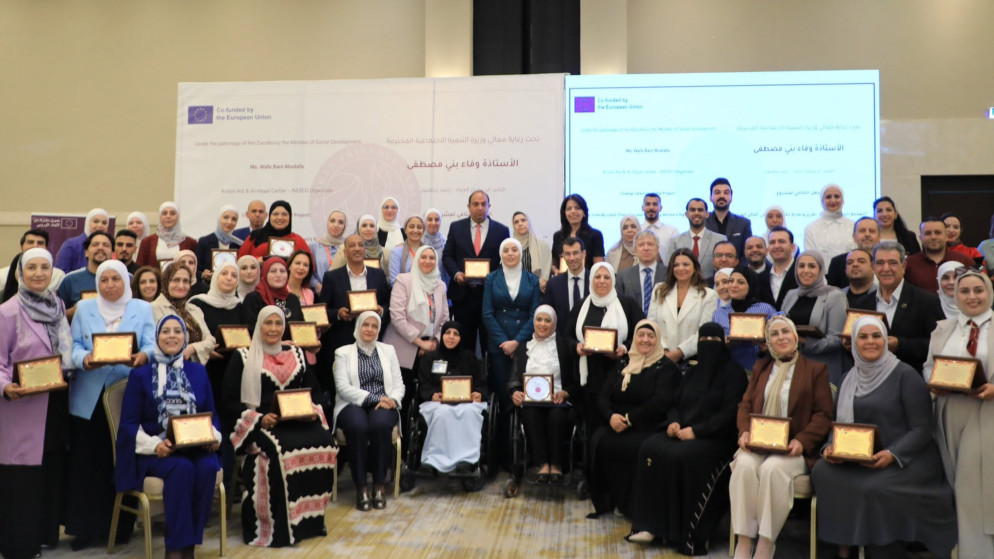 تعزيز حقوق المرأة في العمل: نجاح مشروع العلامة الصديقة للمرأة