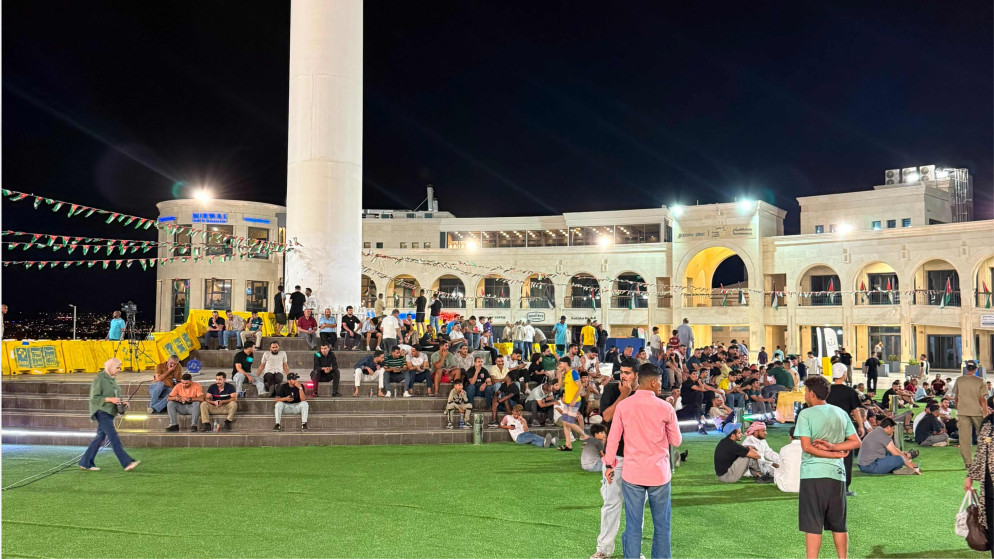 جماهير العقبة تحتفل في ساحة الثورة دعما للنشامى أمام الأرجنتين