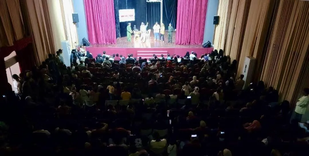 عودة المسرح العدني تجسد بداية جديدة للثقافة في المدينة