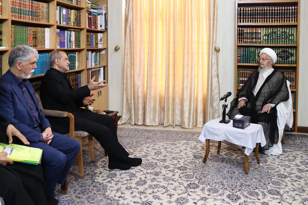 إيران تحت ضغط اقتصادي متزايد والحكومة تسعى لدعم المراجع الدينية