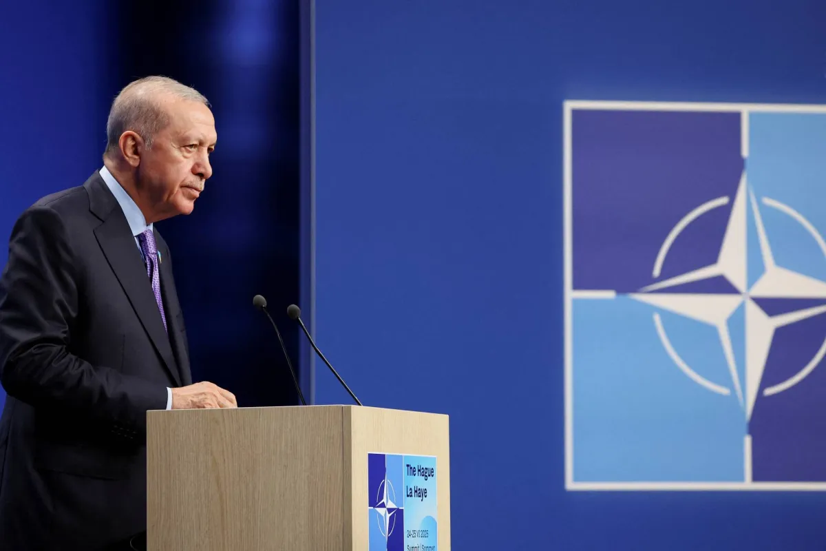 إردوغان يدعو لتعزيز دور تركيا في الدفاع الأوروبي