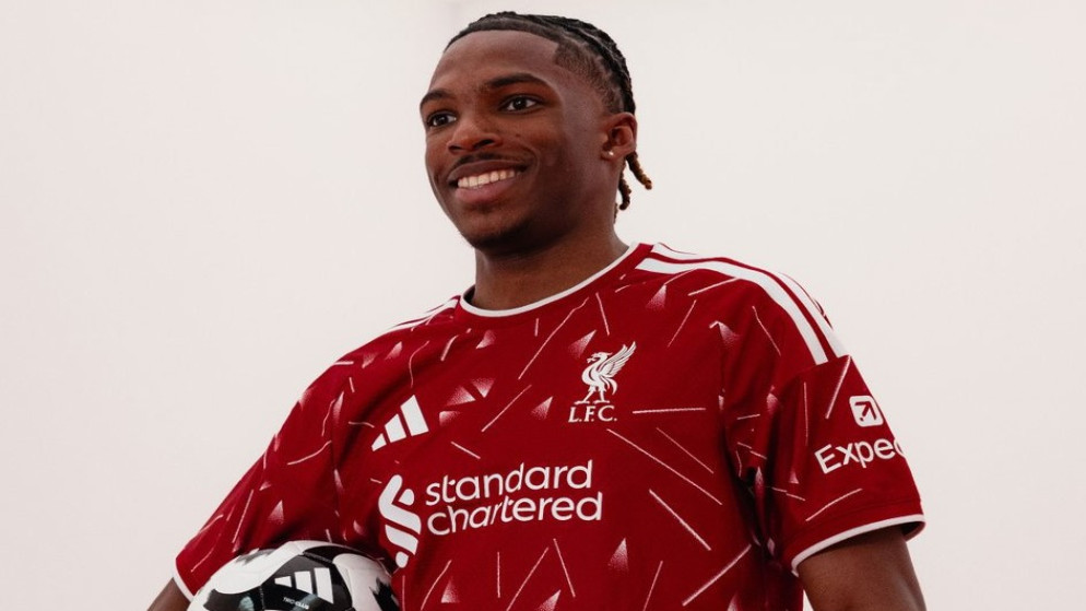 ليفربول يضم جاكيه لتعزيز خط الدفاع
