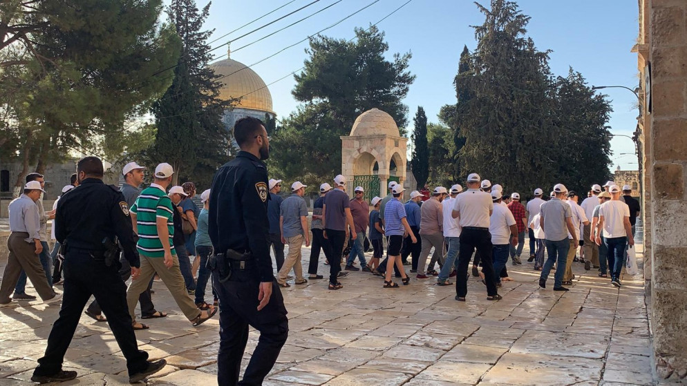 اقتحام مستوطنين للمسجد الأقصى يعيد التوتر إلى القدس