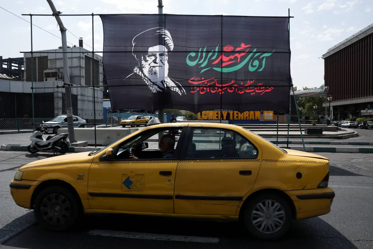قاليباف يحث الإيرانيين على المشاركة الكبيرة في تشييع خامنئي للثأر