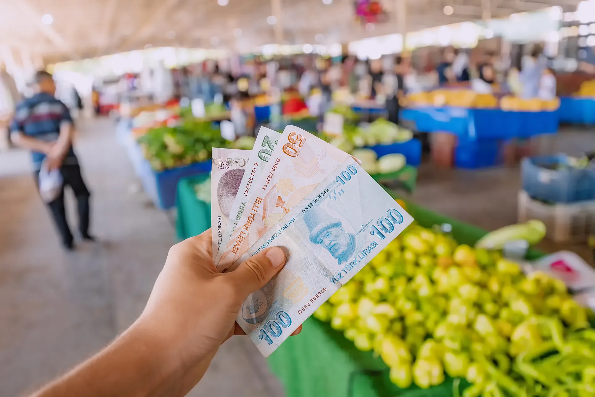 تركيا تشهد تباطؤا غير مسبوق في التضخم وسط ضغوط اقتصادية متزايدة