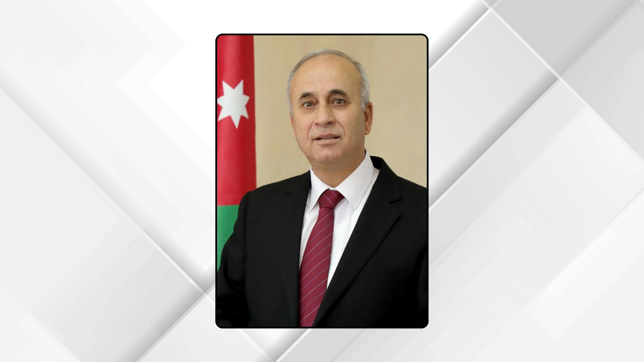 تعزيز كفاءة العمل الضريبي من خلال تطوير الكوادر البشرية