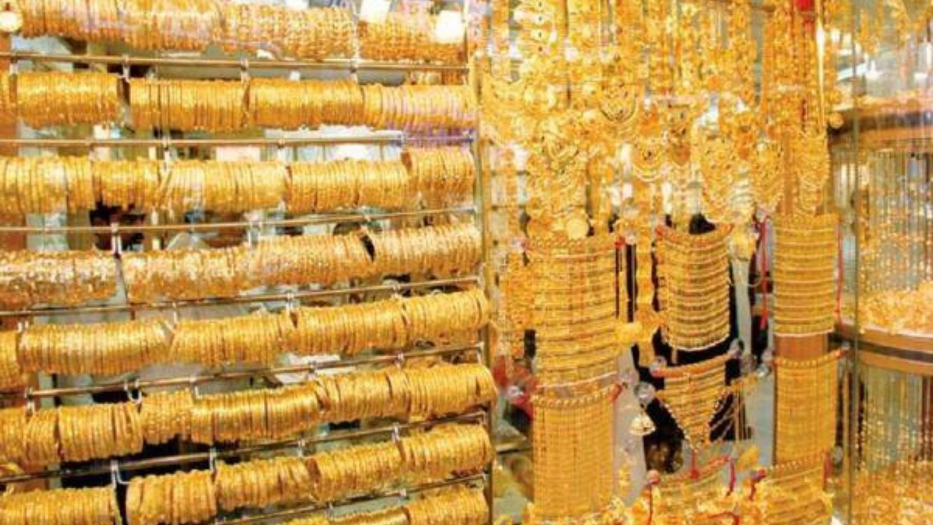 أسعار الذهب تتجاوز 83 دينار في السوق المحلية