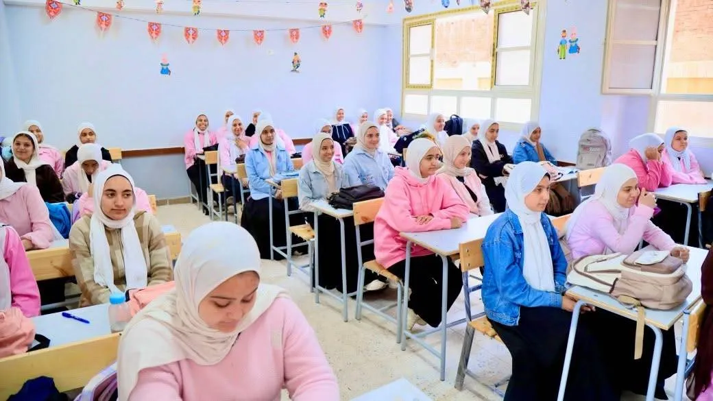 التعليم المصرية تواجه تحديات تسريب الامتحانات رغم الإجراءات المشددة