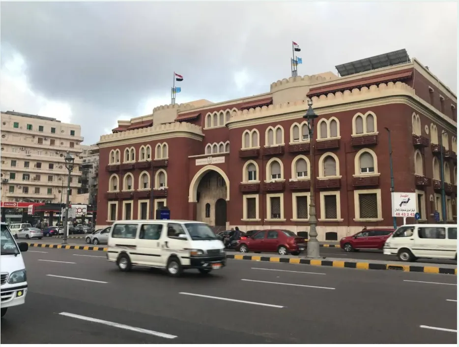 حبس طبيبة مصرية بعد ادعاءات عن تجاوزات في مستشفى جامعي