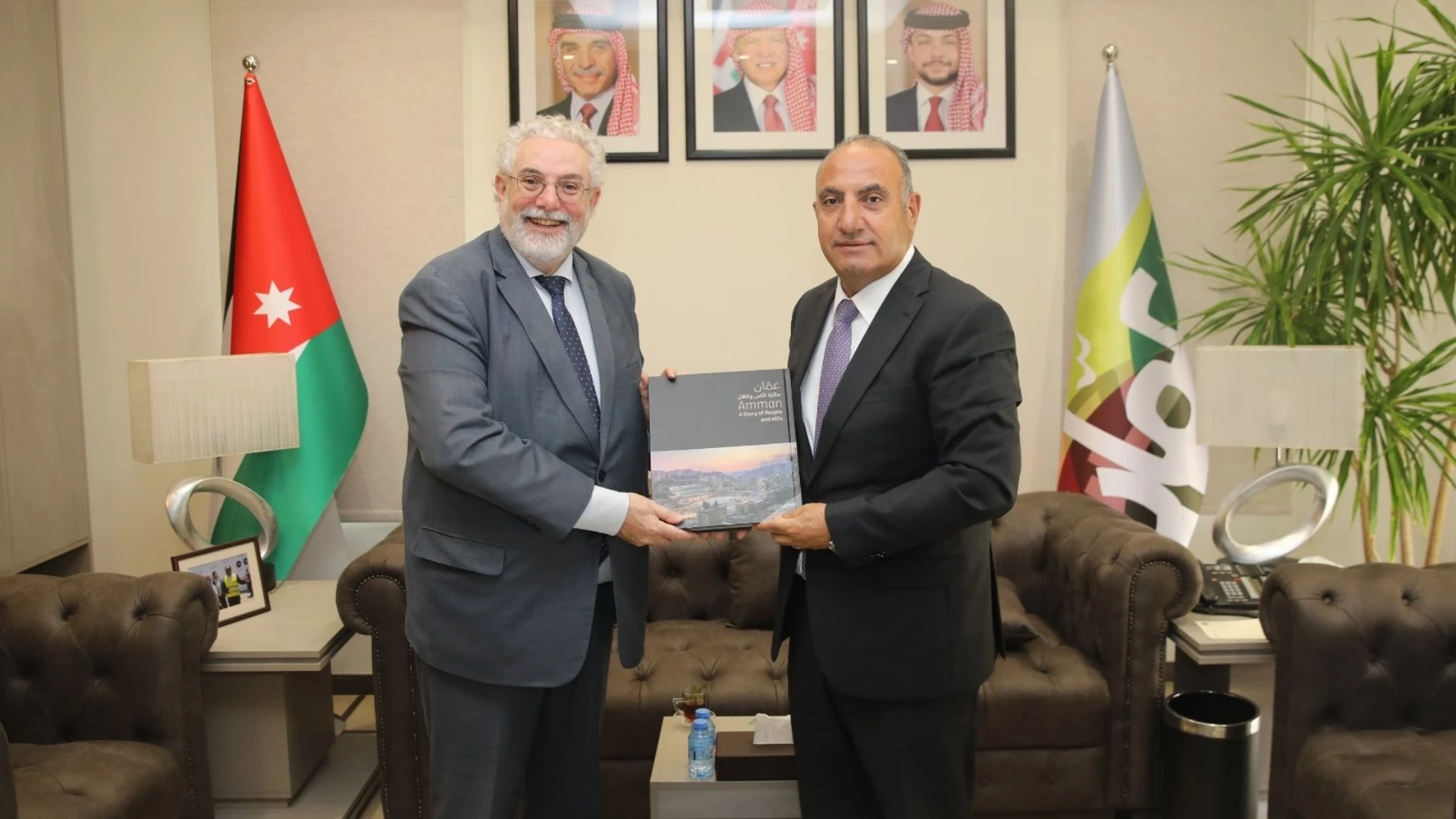 تعزيز التعاون البلدي بين عمان وبرشلونة