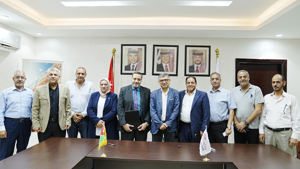 إنشاء مصنع خياطة في البترا لتعزيز فرص العمل المحلية