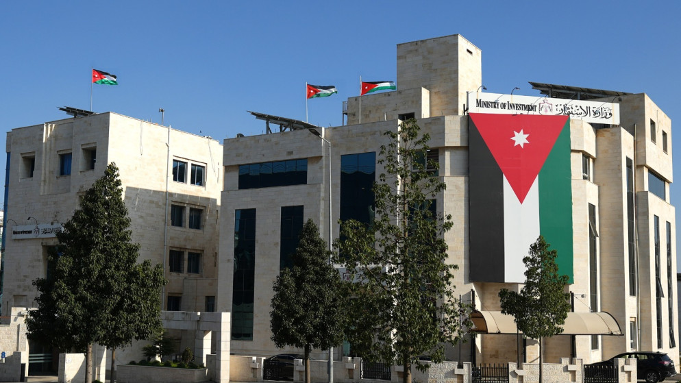 تأكيدات جديدة حول مشروع استثماري سابق وبيان الوزارة حول الاستثمارات