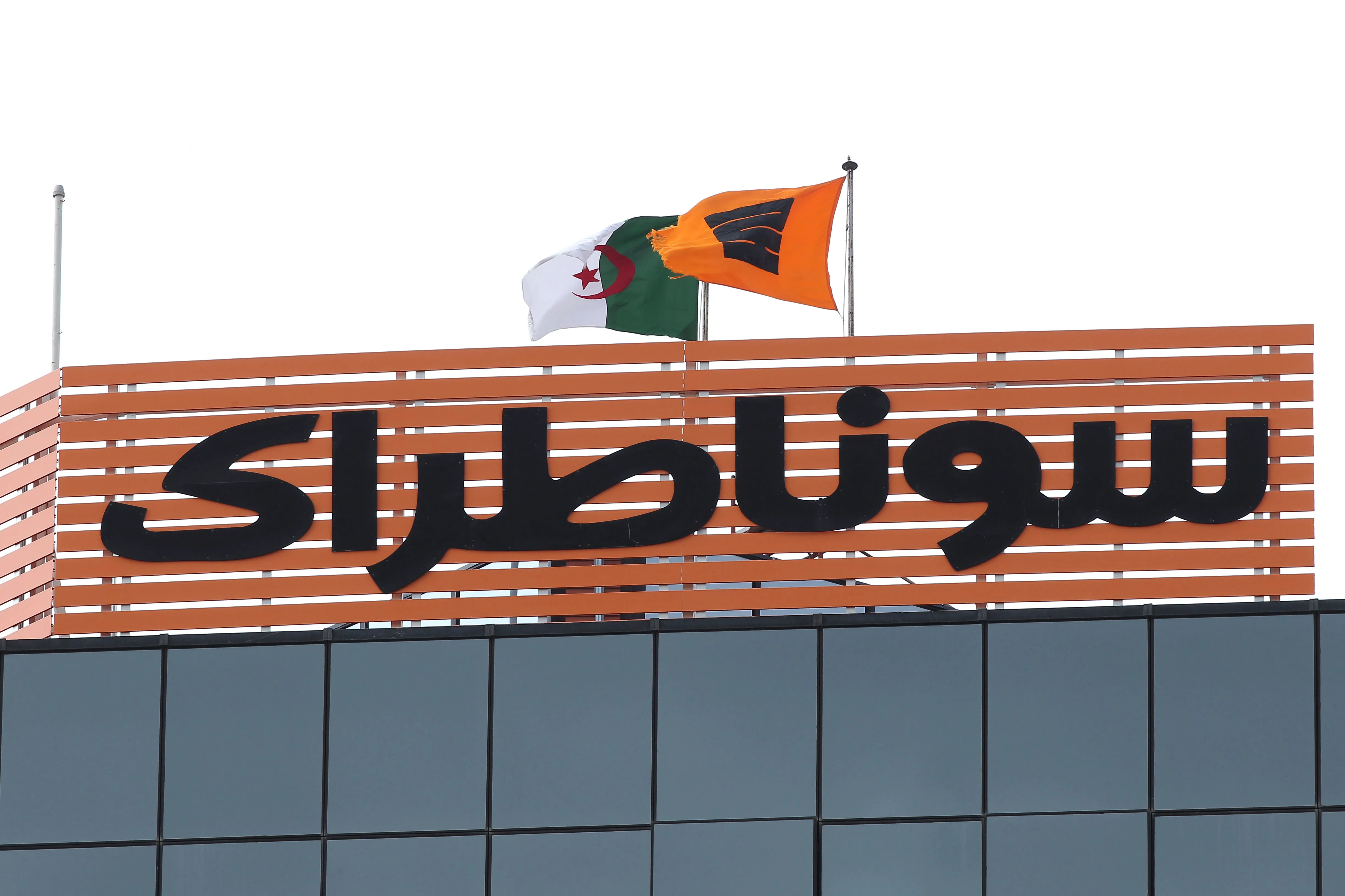 سوناطراك تعزز شراكتها مع ألمانيا بشحنة غاز طبيعي مسال