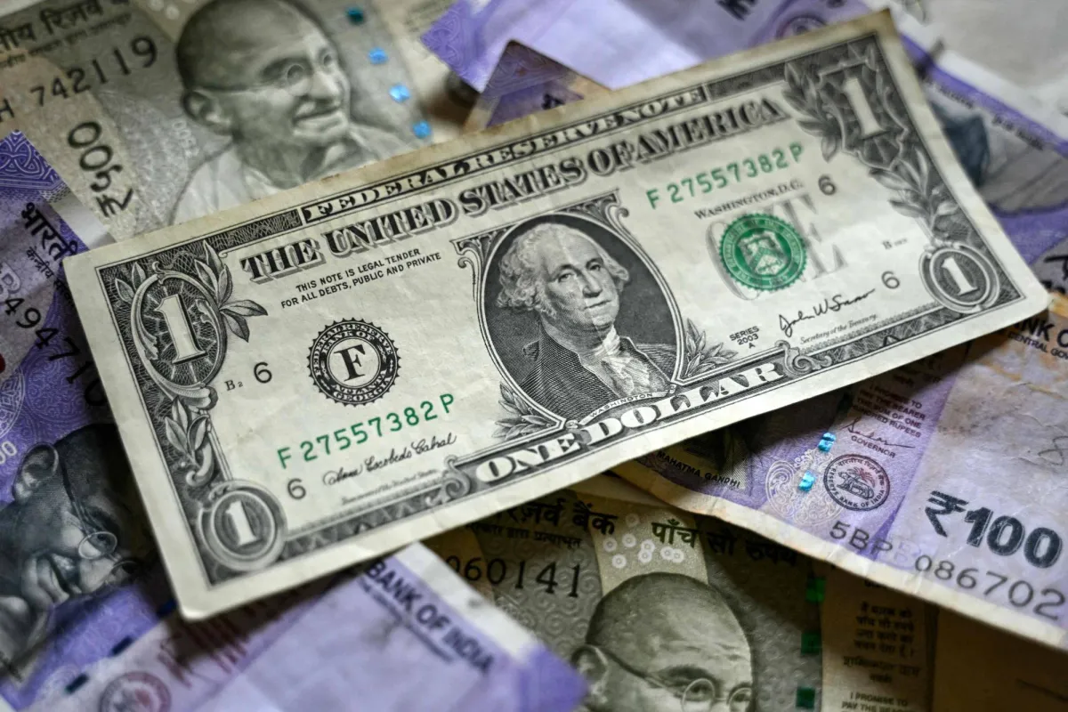 ارتفاع الدولار الأميركي مع تصاعد التوترات في الشرق الأوسط