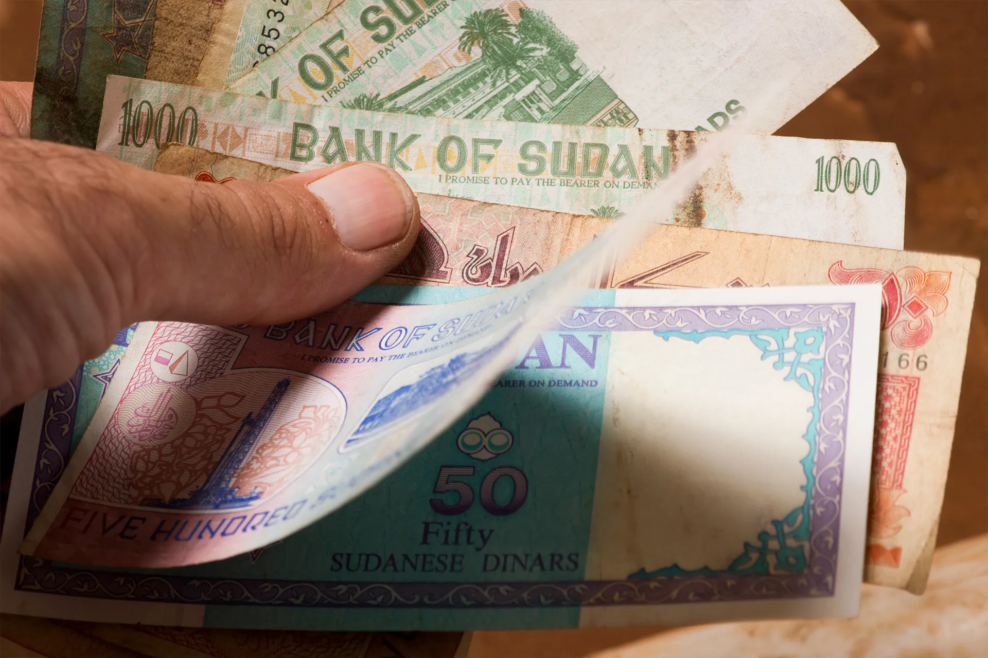 اقتصاد موازٍ في دارفور: تصاعد نفوذ الدعم السريع وتحديات السيولة