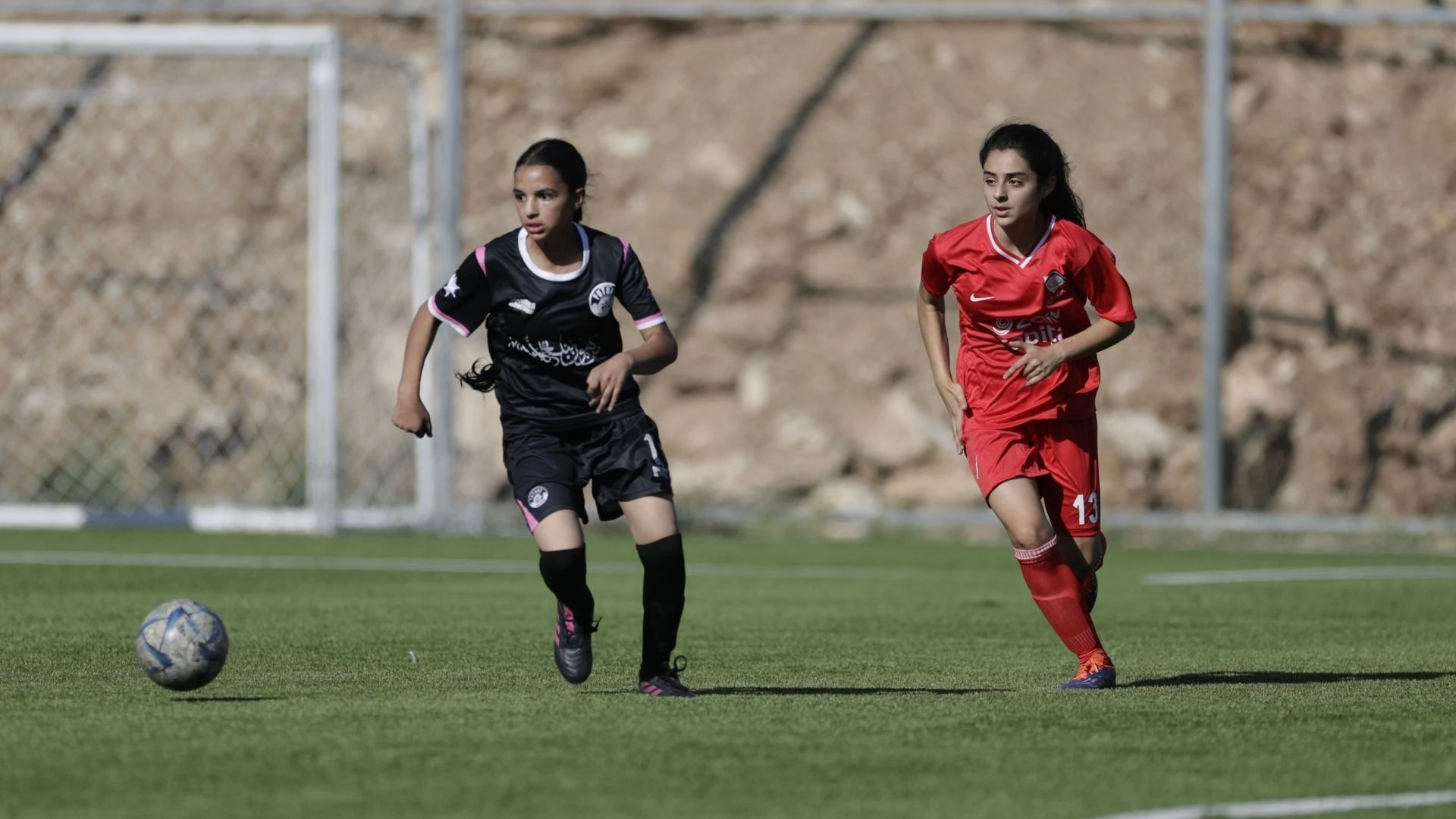 التحولات المثيرة في دوري الناشئات لكرة القدم تتصدر المشهد