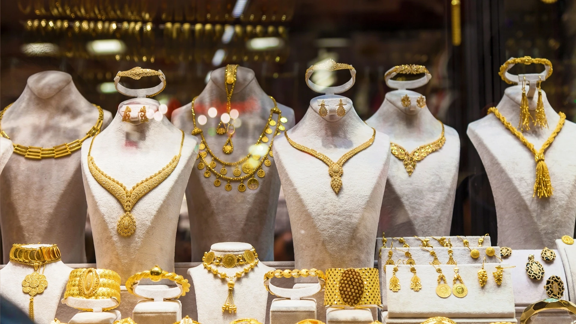 استقرار سعر الذهب عيار 21 في السوق المحلية اليوم