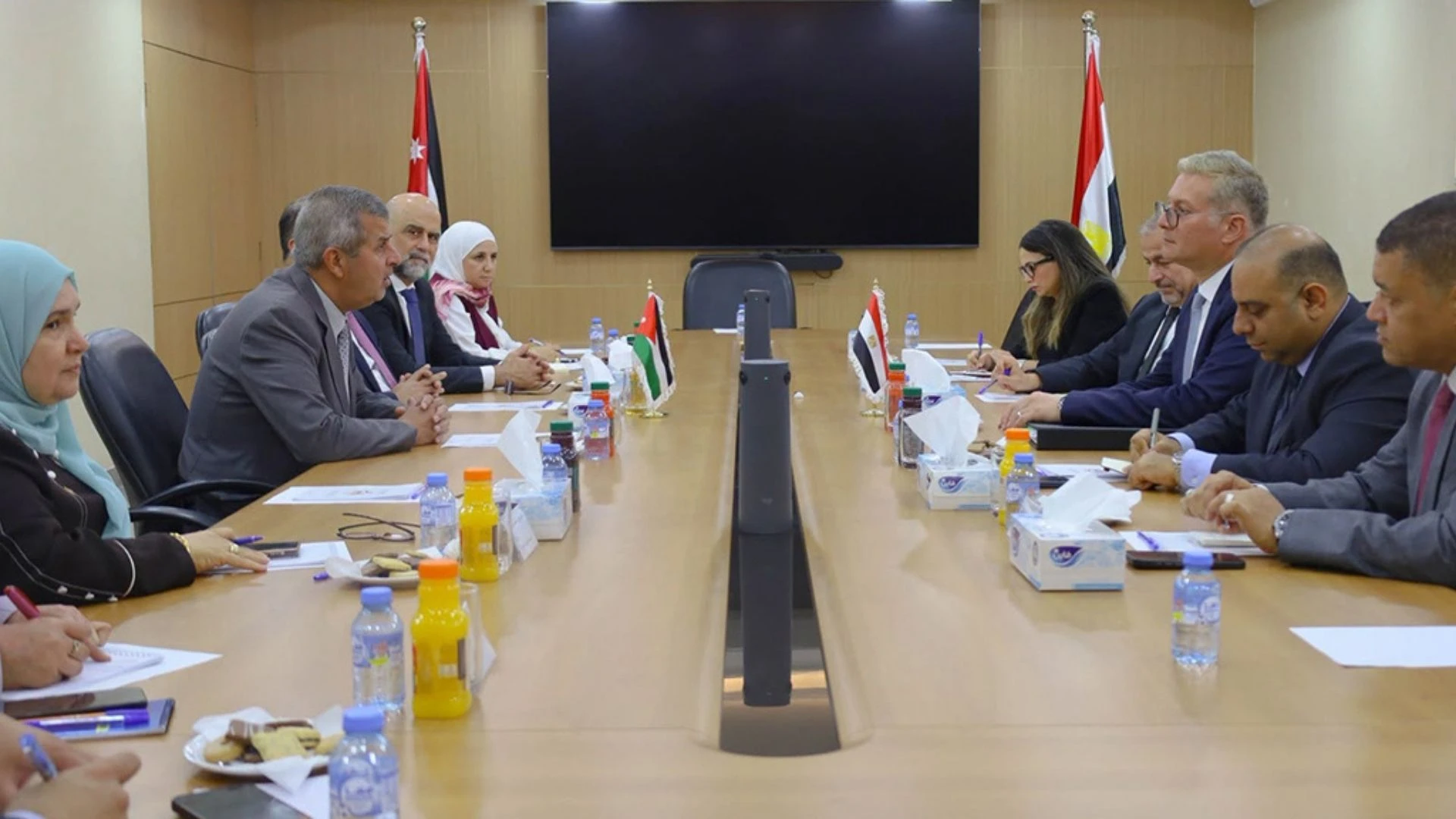 شراكة استراتيجية بين الأردن ومصر في مجالات الطاقة والتعدين