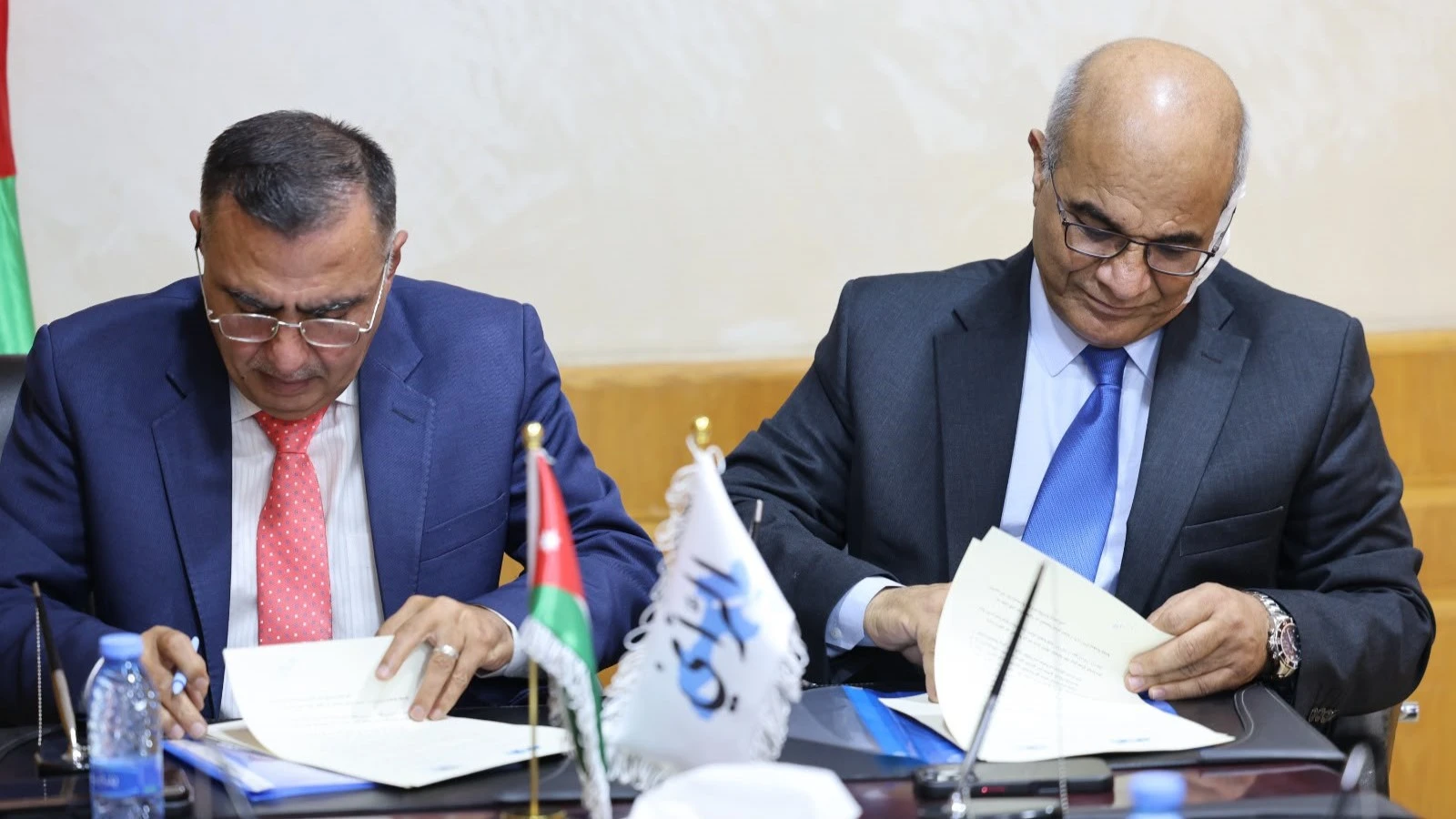 تعاون جديد بين نقابة الصحفيين ومؤسسة الرأي لتعزيز الاستقرار المالي