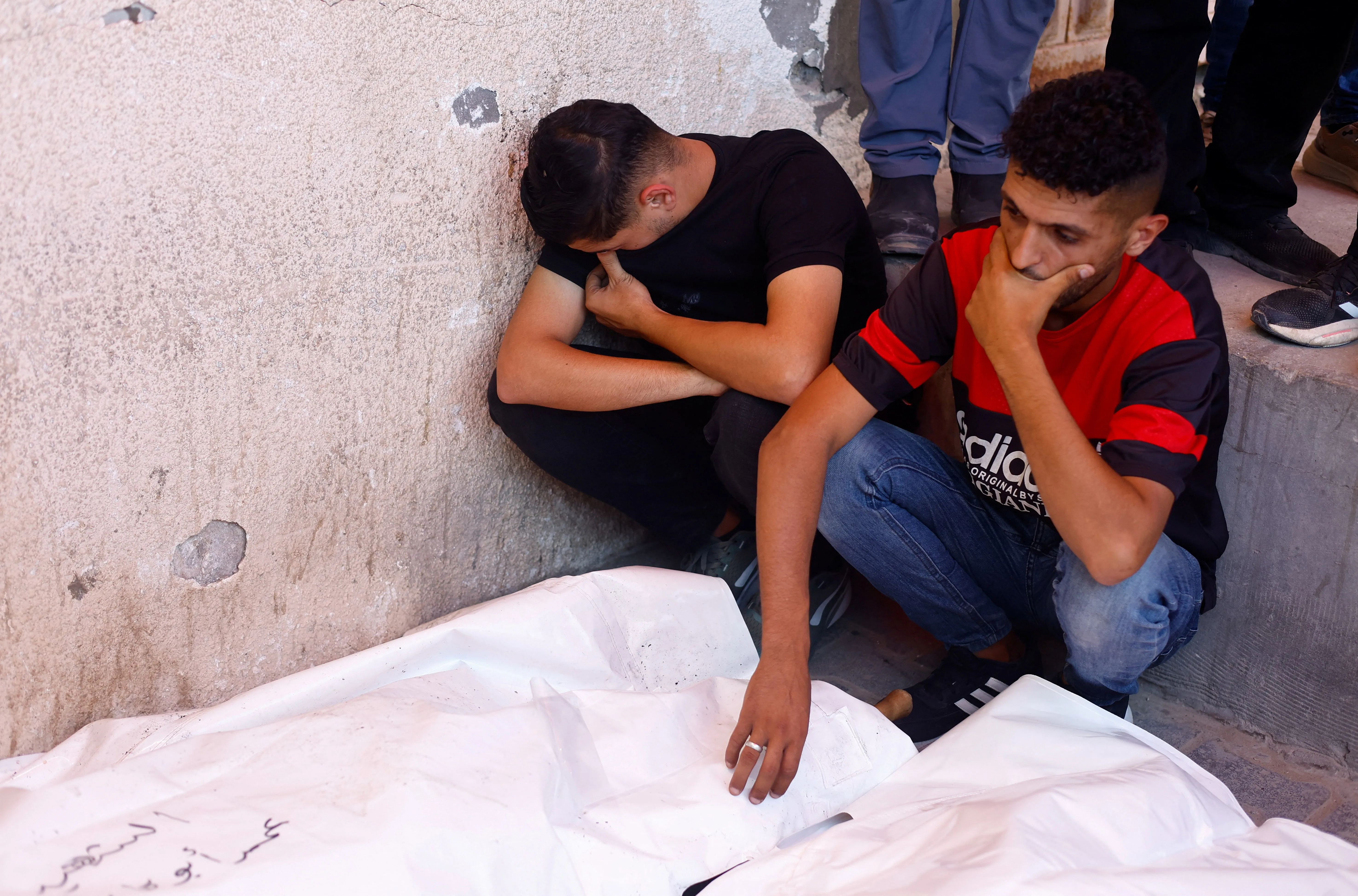 تزايد التوتر في غزة واستشهاد 5 فلسطينيين في قصف إسرائيلي