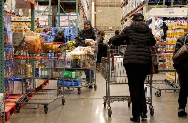 ارتفاع طفيف في مبيعات التجزئة الأميركية يعكس تغيرات السوق