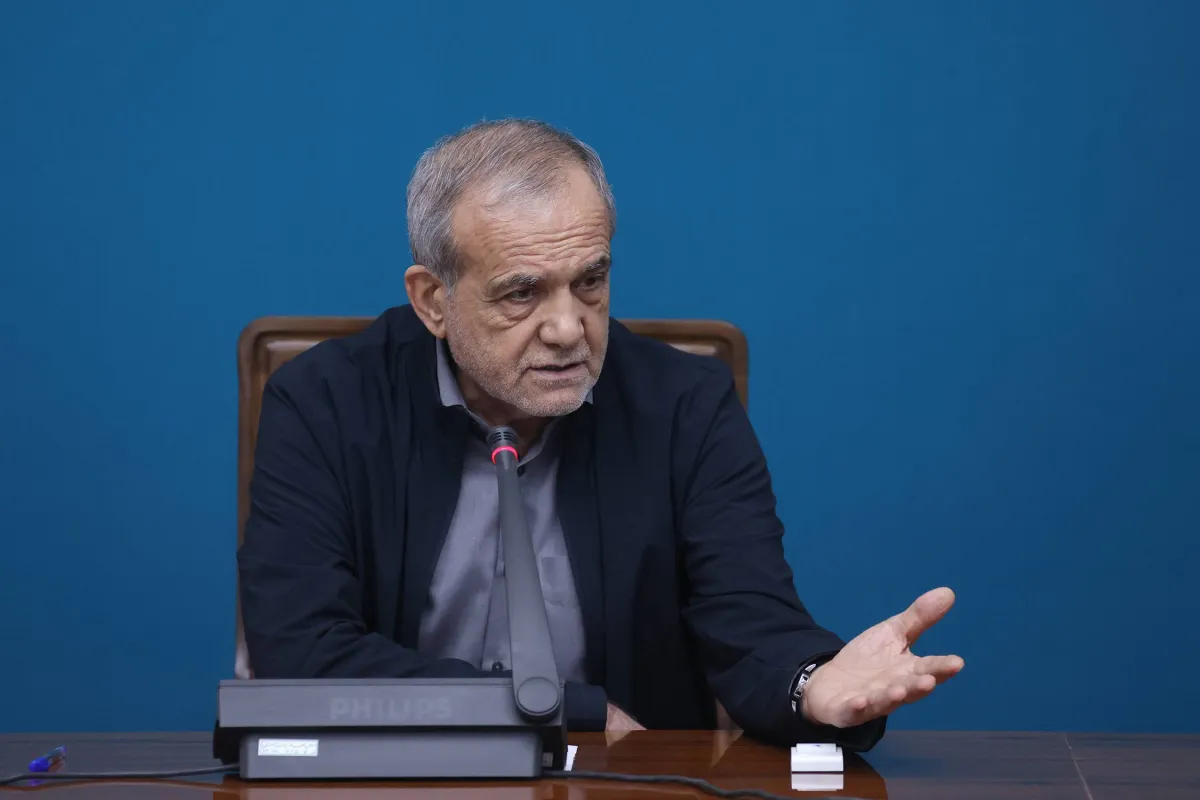 القرار الإيراني: لعبة معقدة بين البراغماتيين والمتشددين في طهران