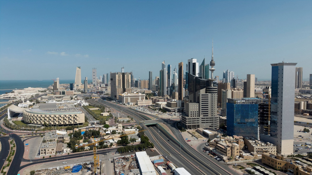 تأثير الهجمات الإيرانية على حركة الطيران في الكويت