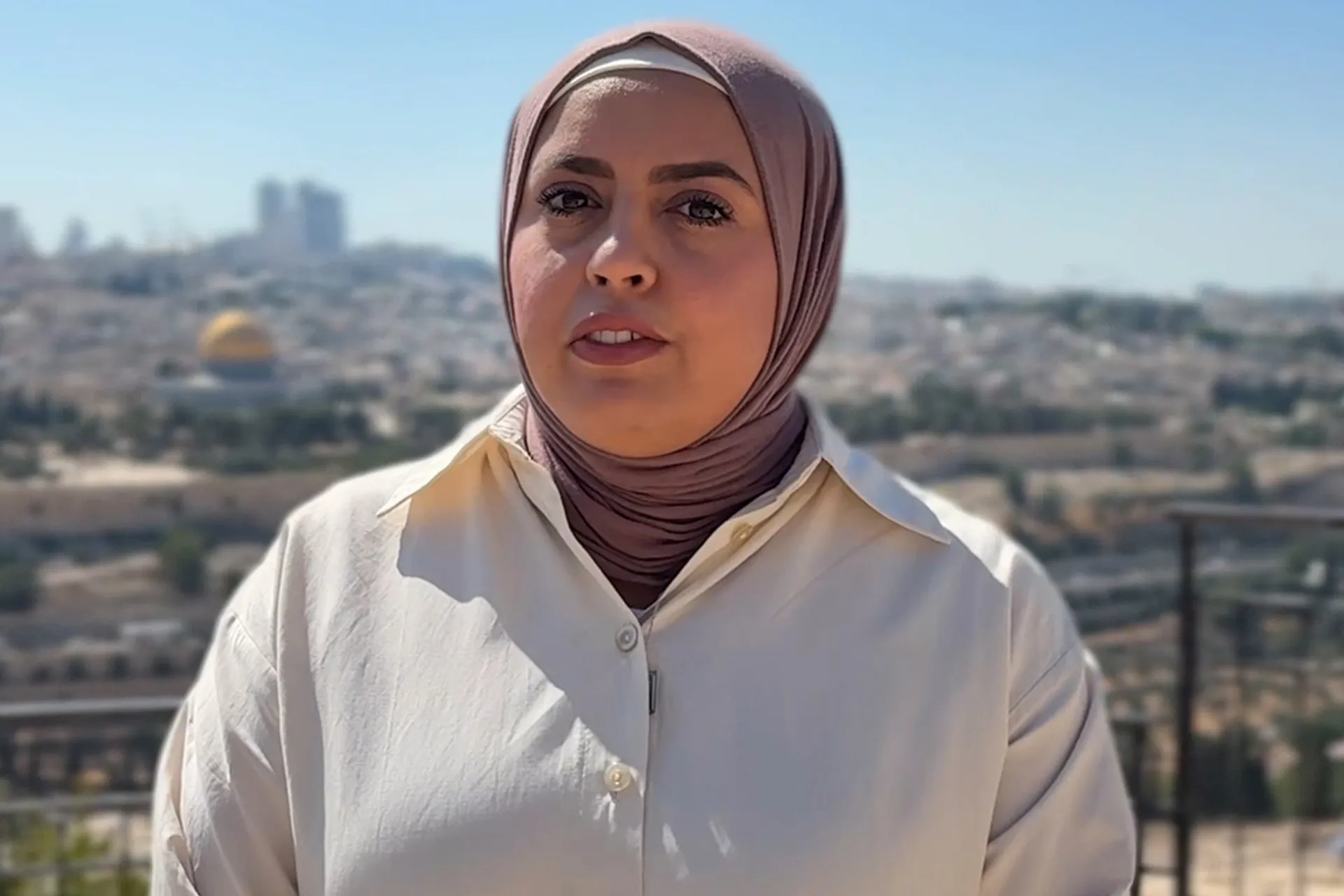 بعد رحلة ملاحقة طويلة.. الاحتلال يفرض عقوبة خدمة الجمهور على ناشطة مقدسية