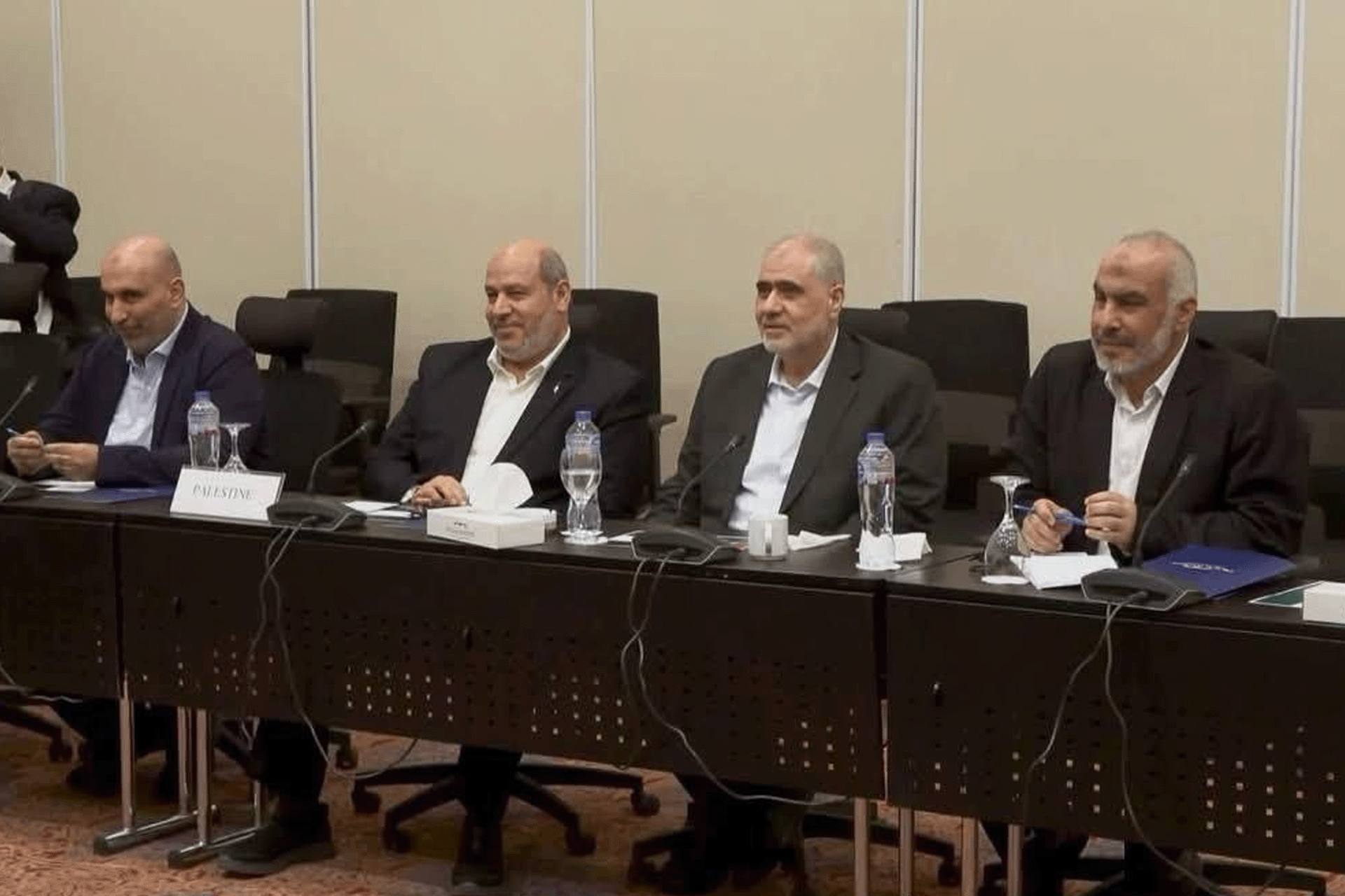 كواليس اتفاق غزة الجديد حصر السلاح وشروط الفصائل لضمان التنفيذ
