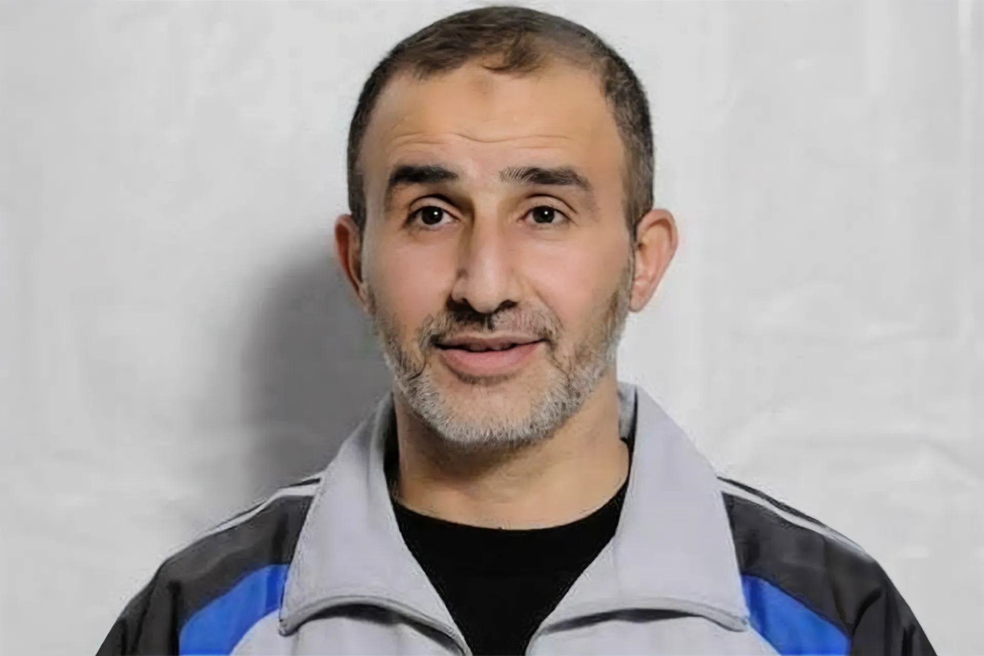 صرخة من العزل الانفرادي: حسن سلامة يكشف تفاصيل معاناته داخل سجون الاحتلال