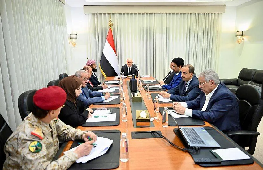 اليمن يطلق عملية ردع عسكري واسعة ضد الحوثيين وتحركات دبلوماسية لاحتواء التصعيد