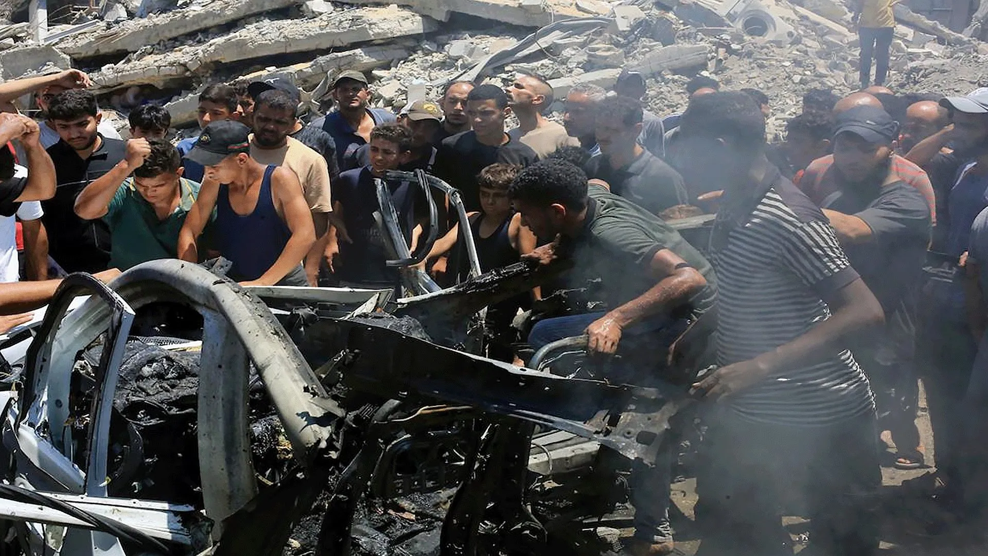 تصعيد دام في قطاع غزة وسط غارات تستهدف المدنيين في خان يونس وغزة