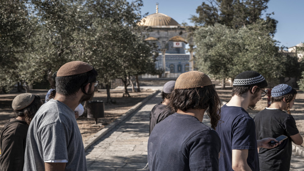 انتهاكات واسعة في باحات المسجد الاقصى تزامنا مع طقوس تلمودية