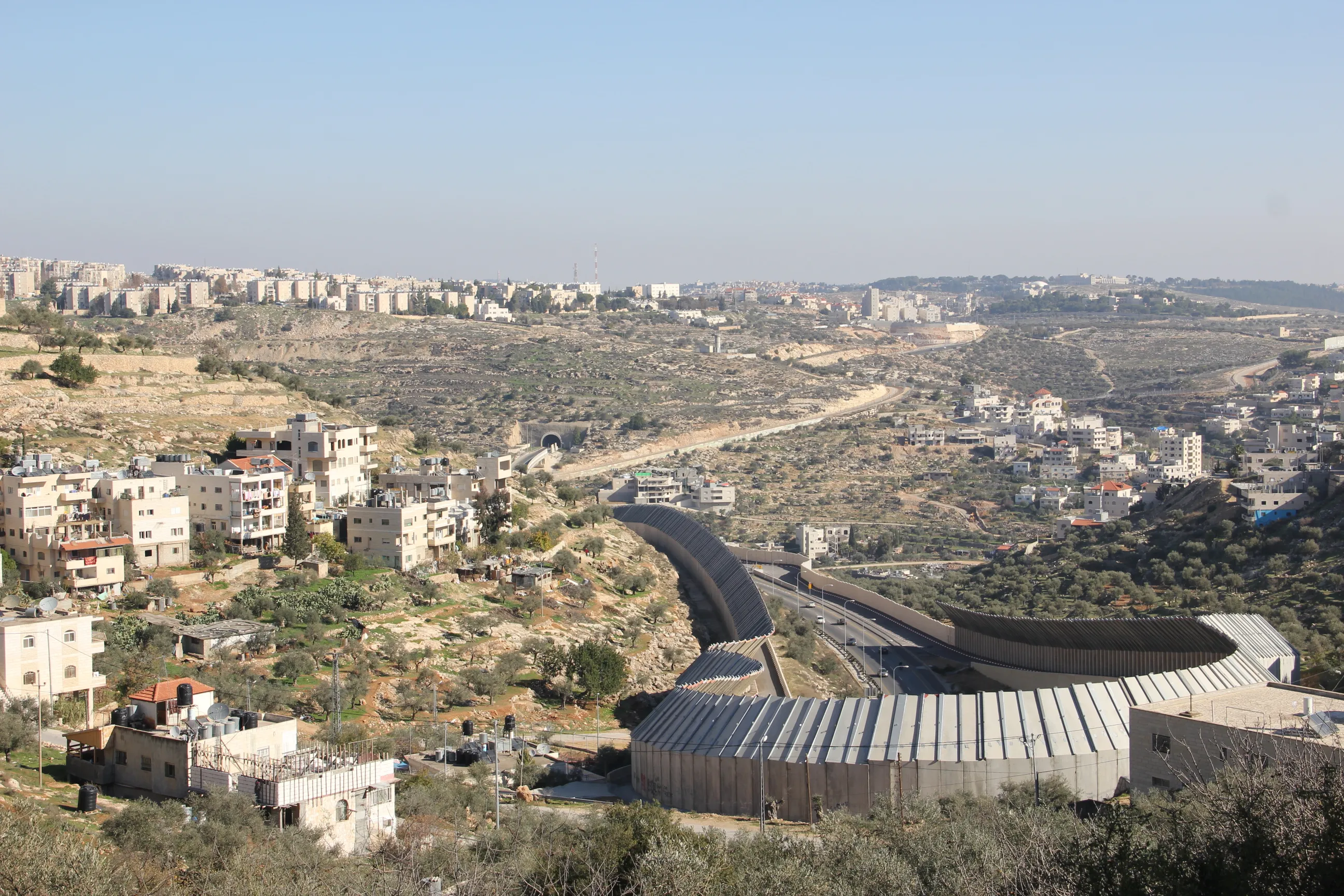 خنق القدس من الجنوب.. مشروع استيطاني ضخم يلتهم اراضي بيت جالا
