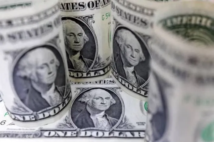 الدولار يستعيد توازنه وسط ترقب حذر لبيانات التضخم الامريكية